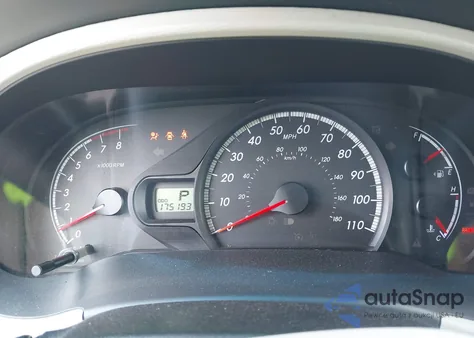 2013 Toyota Sienna Le V6 7 Passenger Auto Access Seat/Le V6 8 Passenger from USA, damaged, VIN 5TDKK3DC0DS386298